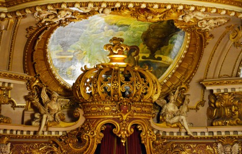 hellinger-interior-proscenium-crown