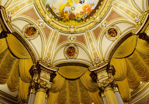 hellinger-lobby-ceiling